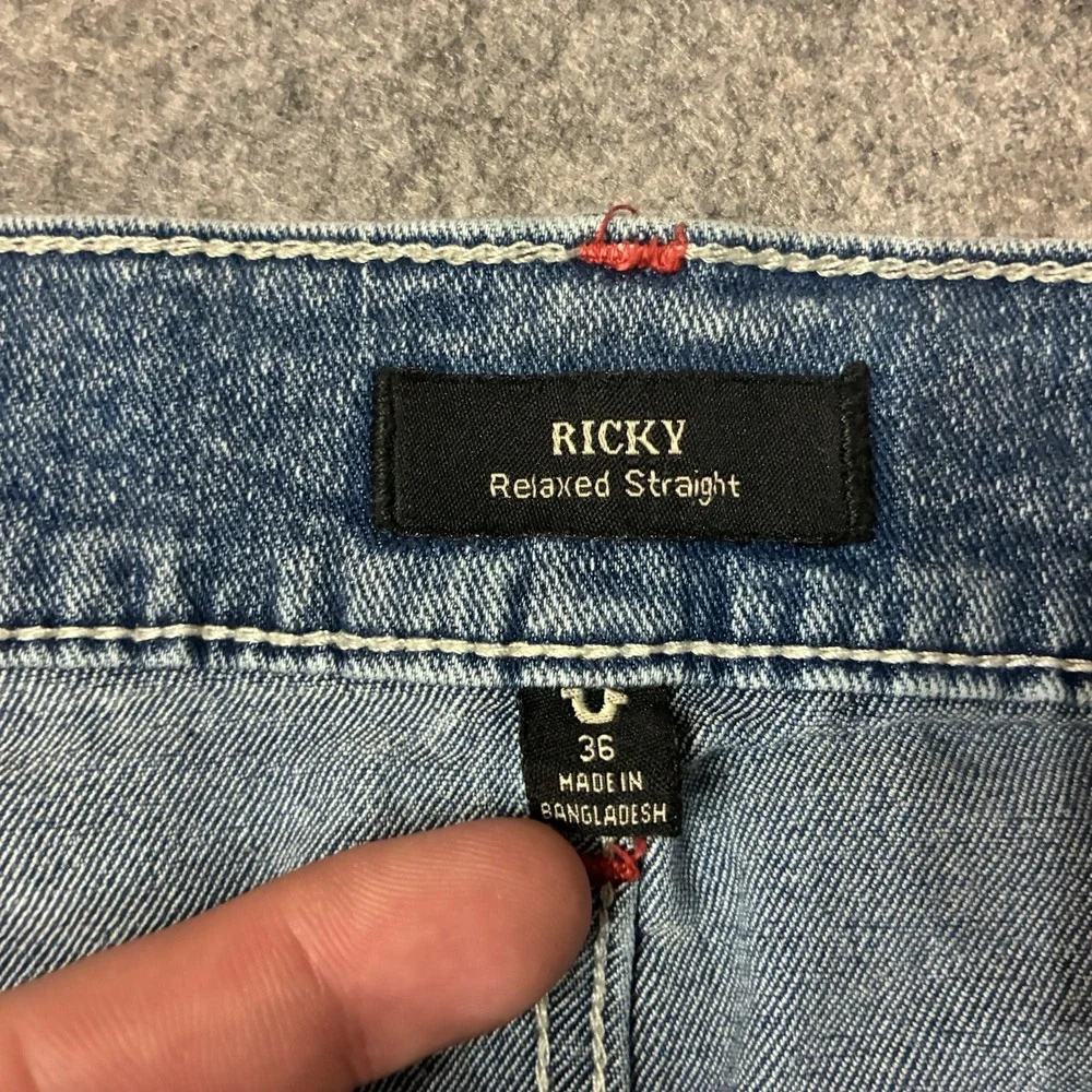True Religion Ricky Relaxed Straight Mens Jeans Size 36x30 Faded Whiskers Y2K